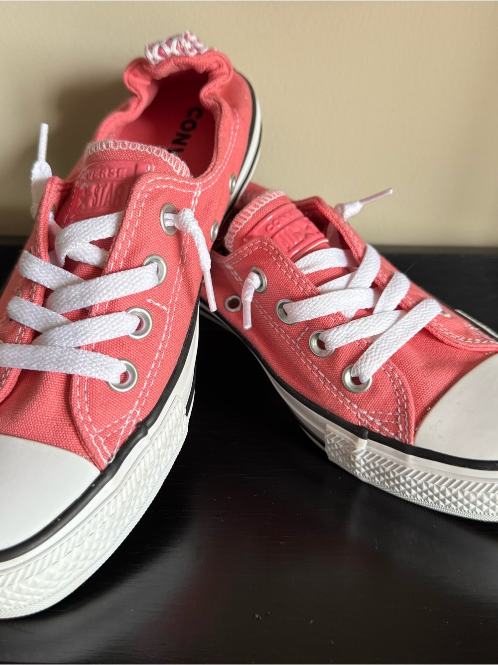 Converse Chuck Taylor All Star Coral Pink Low Top Sneakers Women’s 7.5 EUC